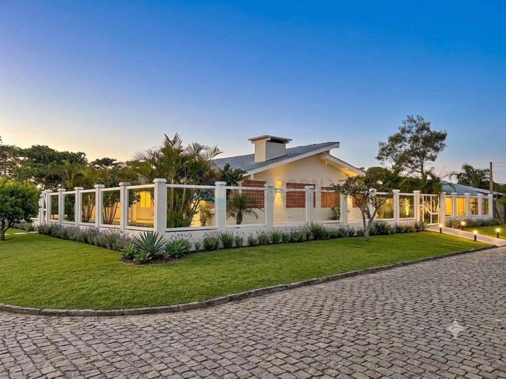 Casa 3 Dormitórios