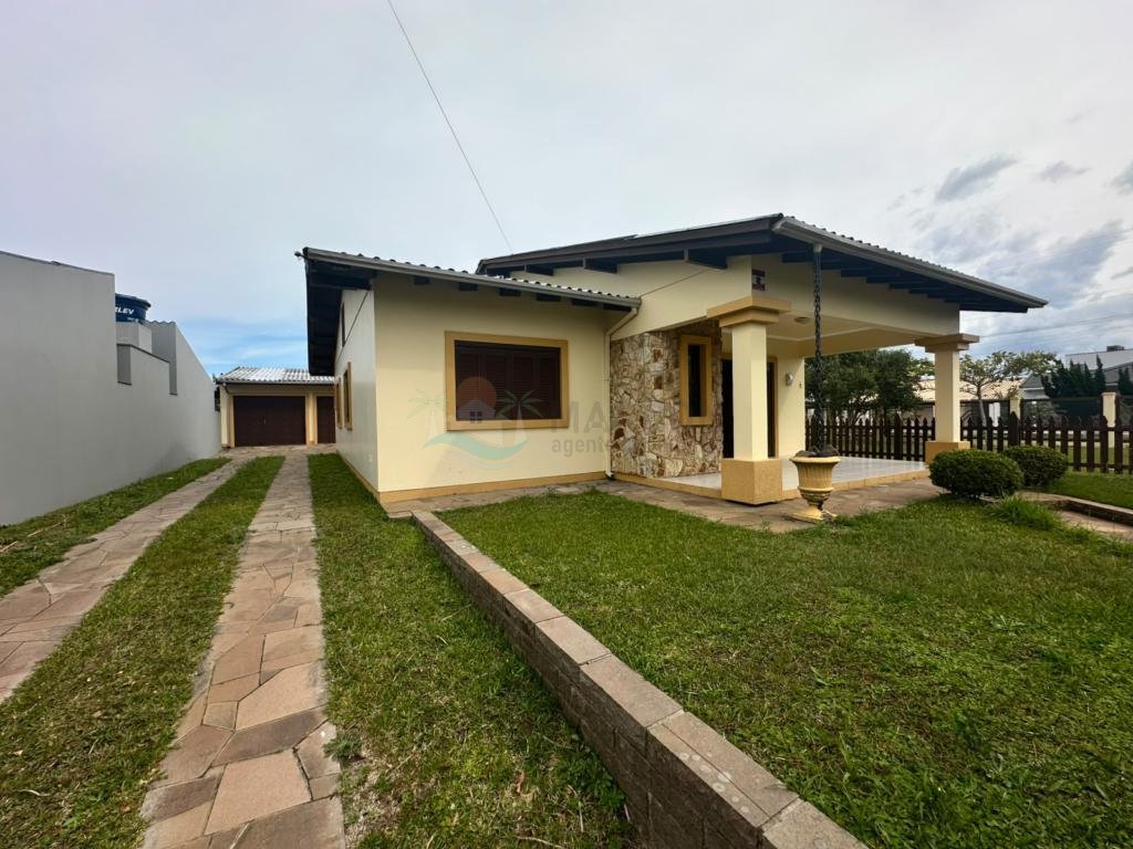 Casa 3 Dormitórios